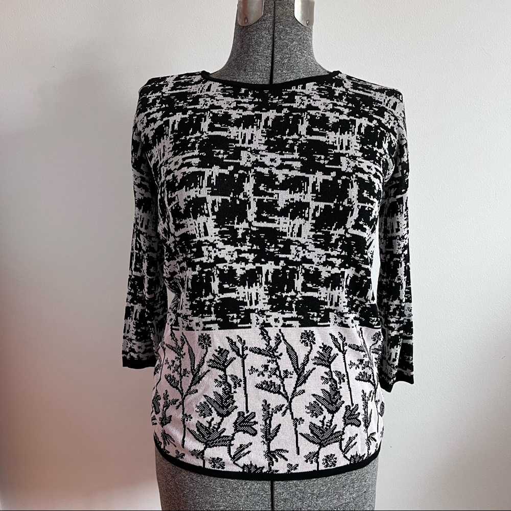 Weekend by MaxMara NWT Mendoza Black and white abstract light sweater